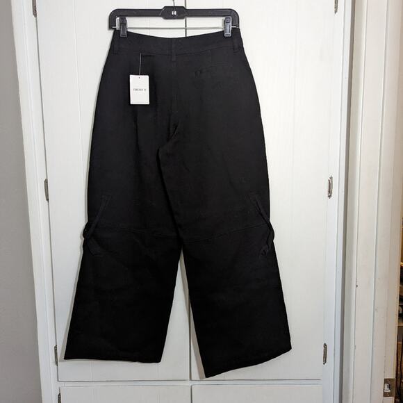 Forever 21 Wide Leg Cargo Pants - Picture 3 of 3